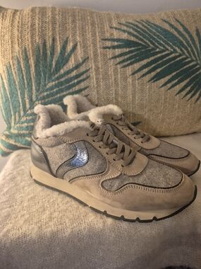 Voile Blanche Julia Fur Beige and Silver Leather Suede Sneakers EU 37/ 6 US